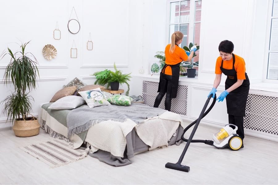 Why Should You Hire Professionals for Deep Cleaning?