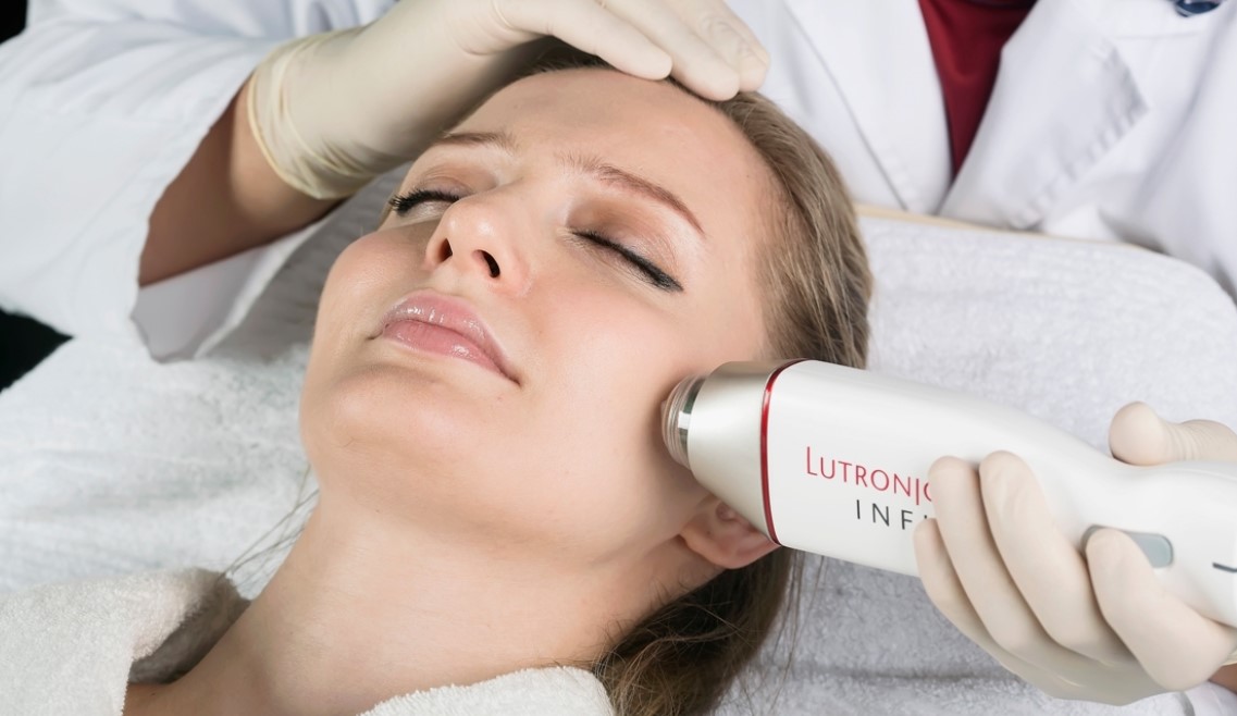 RF Lifting: Revolutionizing Skin Tightening and Contouring